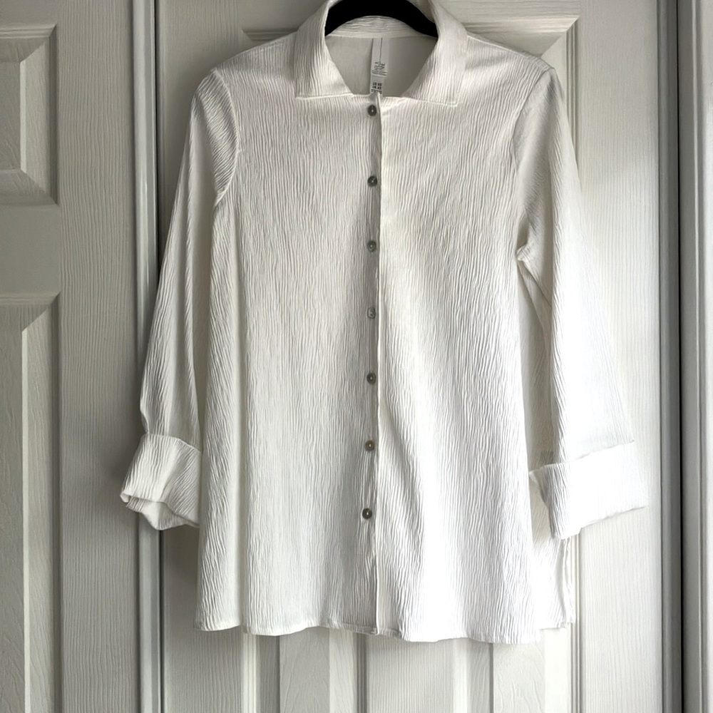 Marla Wynne woman’s blouse top long cuffed sleeves collar button down white XS